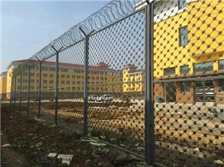 阜阳延吉世纪花园小区防攀爬围墙护栏网图片2