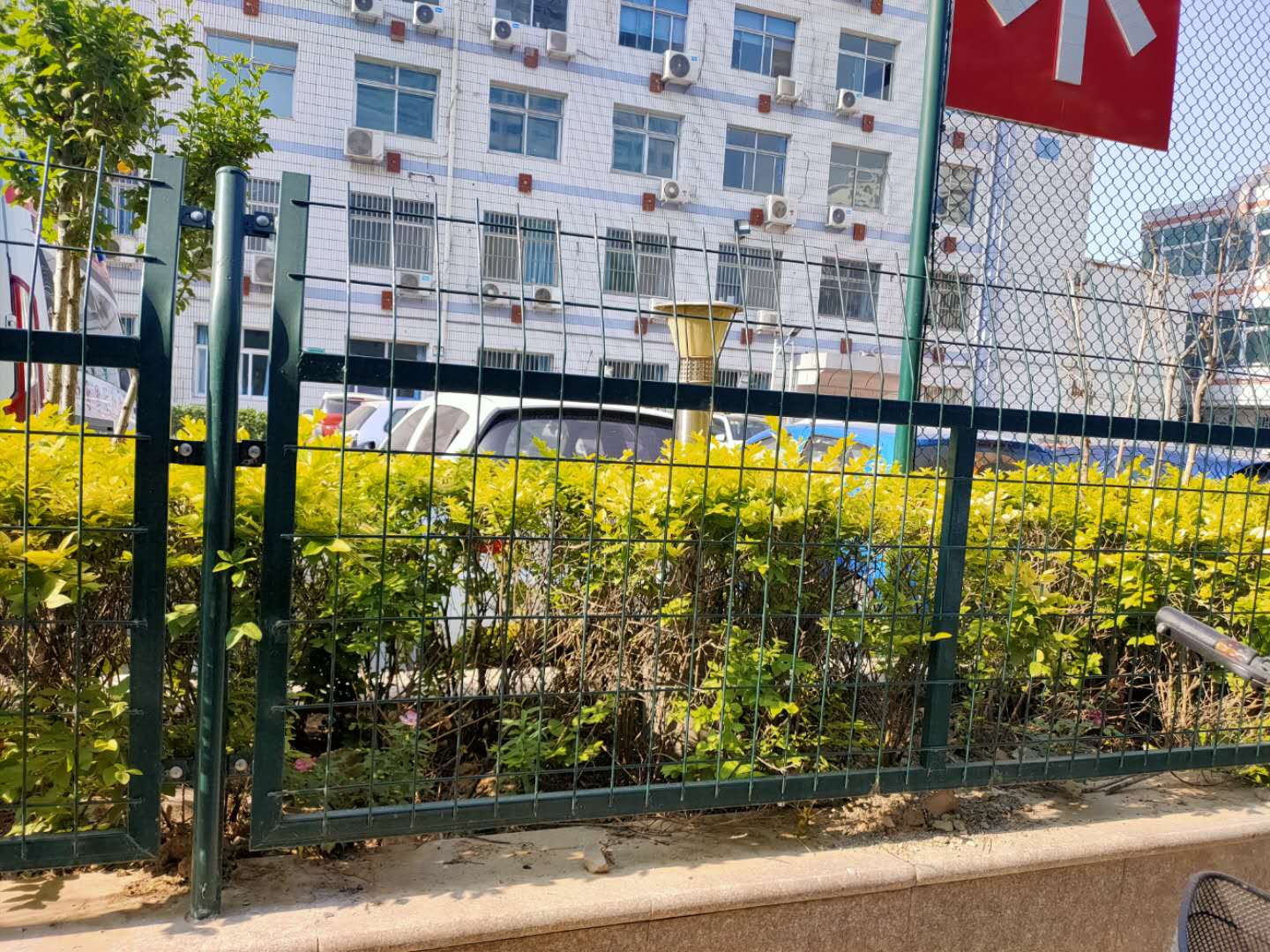 公路护栏网图片8